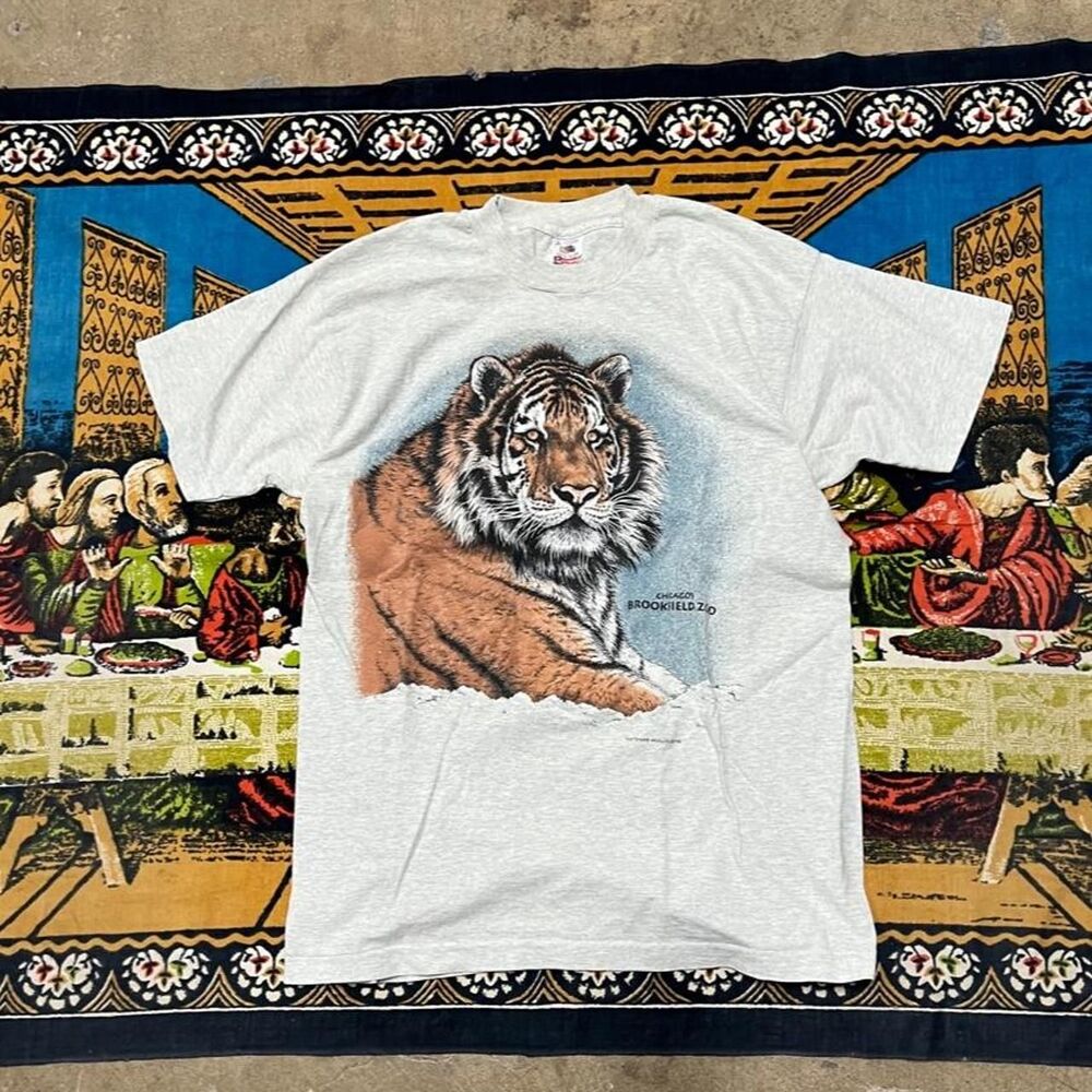Chicago Brookfield Zoo Tiger Tee Size Large fruit of the loom 90s nature art
